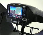 Tableau de bord (glass cockpit) du Mustang F 260 - Photo © BHR-HELITECHNICA
