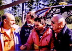 Retour avec un miraculé du Mont-Blanc avec de G à D : Francis Delafosse, Christian Lafouge, le secouru bulgare et Romet Romet, en septembre 1990 - Photo collection Francis Delafosse