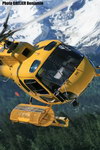 Pascal Brun aux commandes de son AS 350 B3+ est un expert du vol montagne et l'un des acteurs du secours en montagne - Photo © Benjamin Grelier