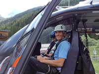 Alain Iglesis à bord de l'EC 145 Choucas 74 sur la DZ des Bois - Photo Iglesis
