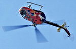 Une démonstration renversante pour le BO-105 Red Bull - Photo © Marco Giacomini