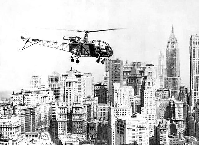 L'Alouette 2 F-WHOP pilotée par Denis Prost survole New York en 1957 - Photo DR