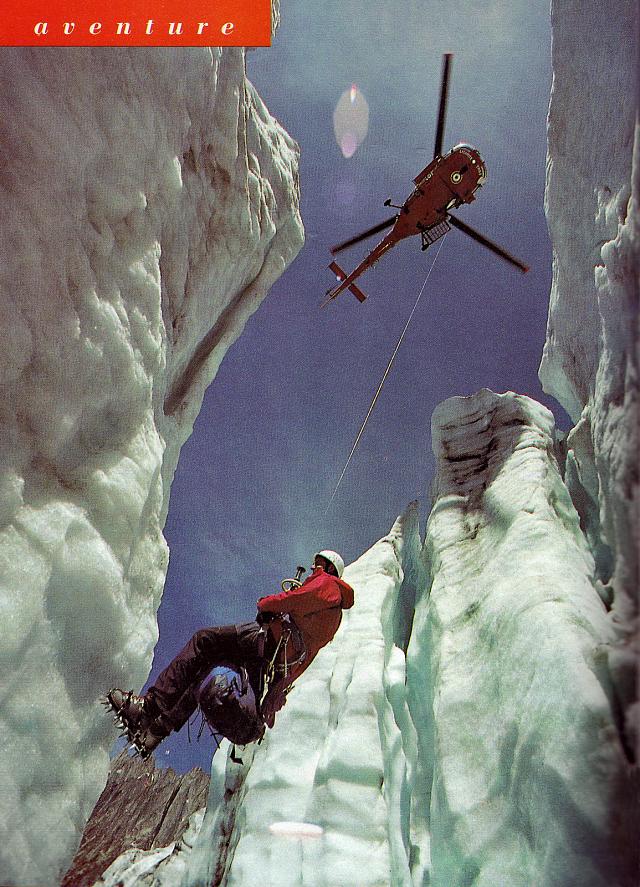 "Je bouquine" article Francis Delafosse page hélitreuillage en crevasse - août 1994 - Document DR F. Delafosse - Photo André Fatras