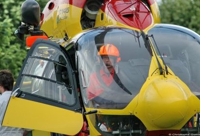 Richard, le pilote aux commandes de l'EC 145 F-ZBPJ - Photo © (…)