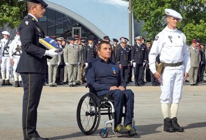 Yves Mathelin vient d'être décoré de la médaille de l'aéronautique (…)
