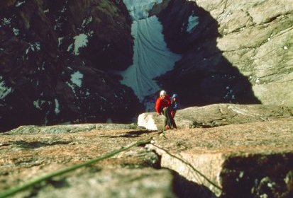 Yves Mathelin lors d'un secours face Sud du Fou - Photo DR collection (…)